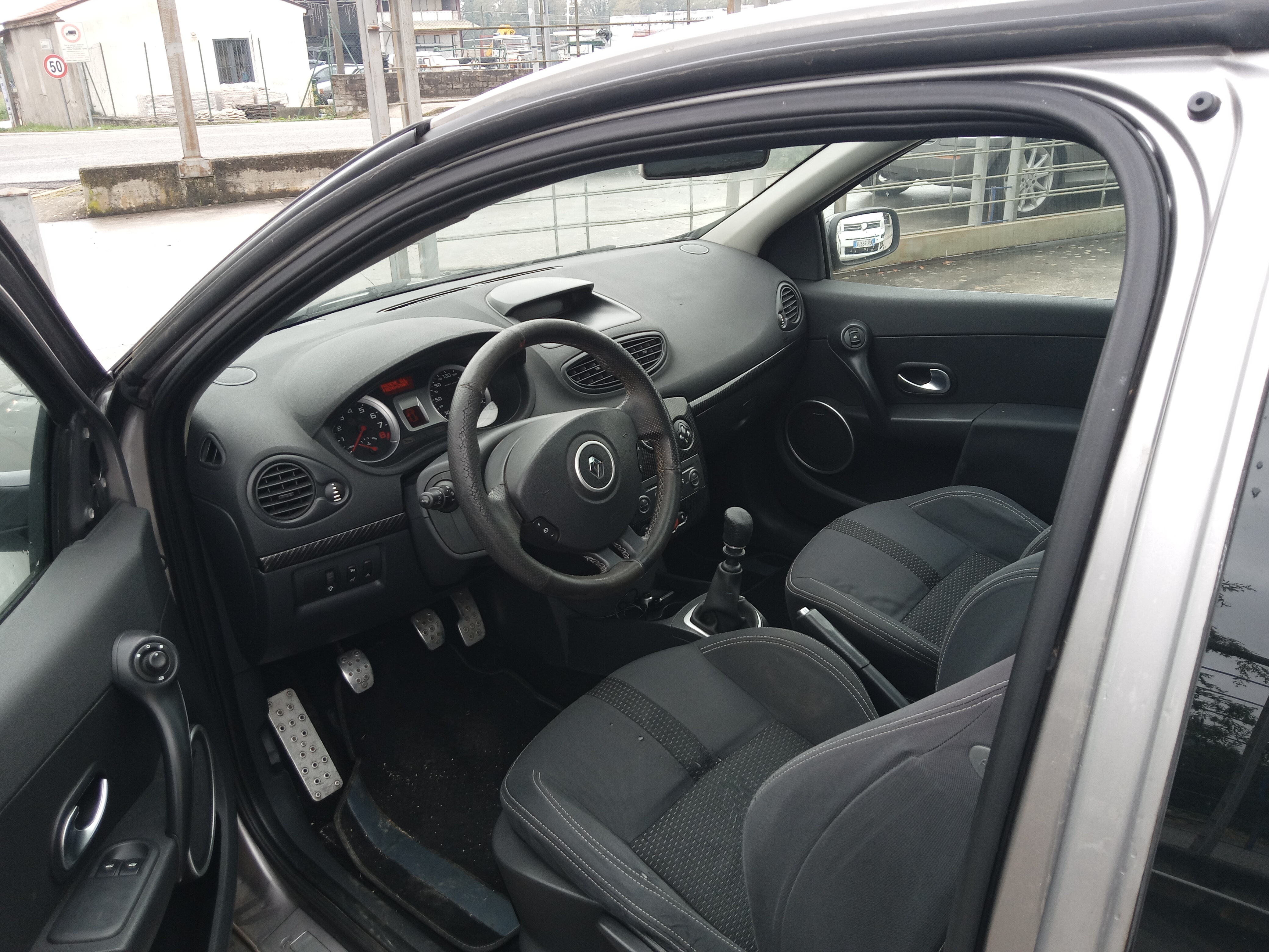 RENAULT CLIO RS - Foto 4